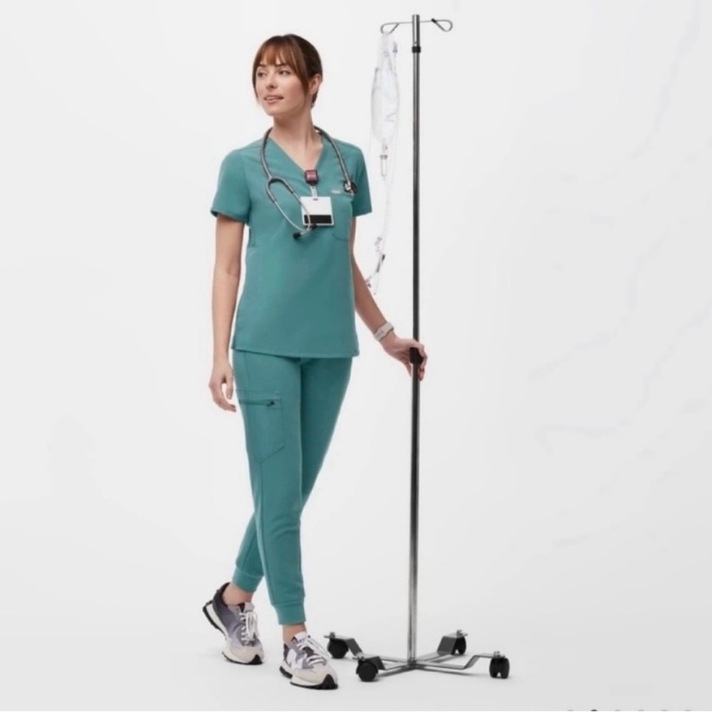Figs Women's Teal Scrub Set